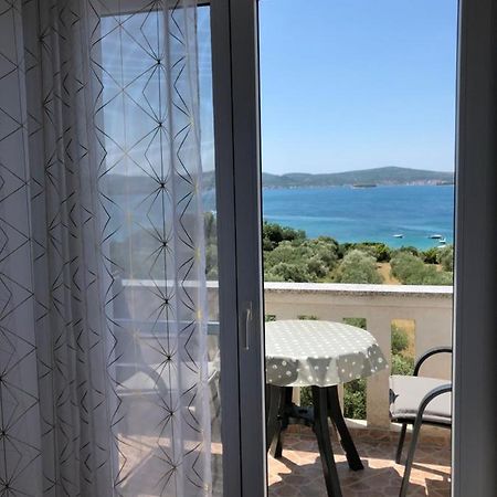 Apartments Delfini Sveti Filip i Jakov Luaran gambar