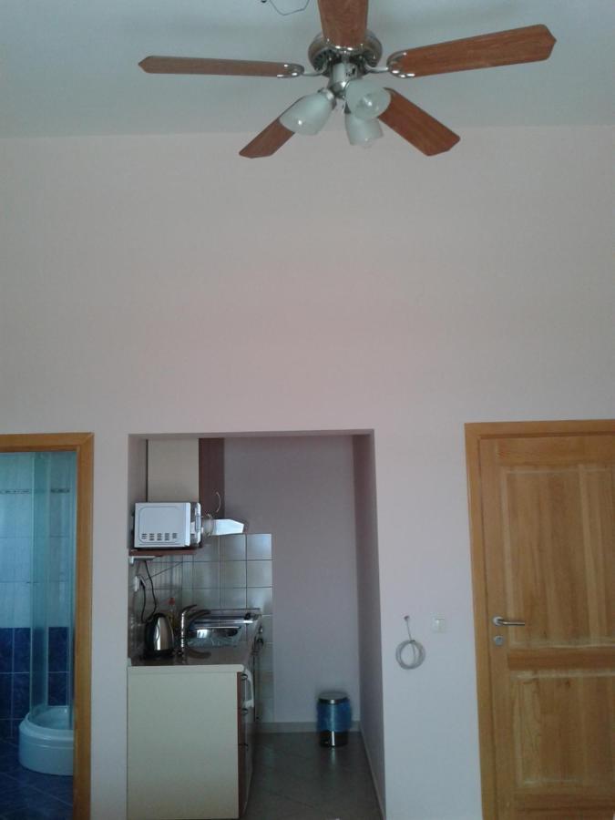 Apartments Delfini Sveti Filip i Jakov Luaran gambar