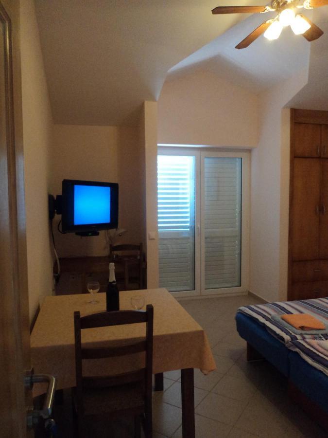 Apartments Delfini Sveti Filip i Jakov Luaran gambar