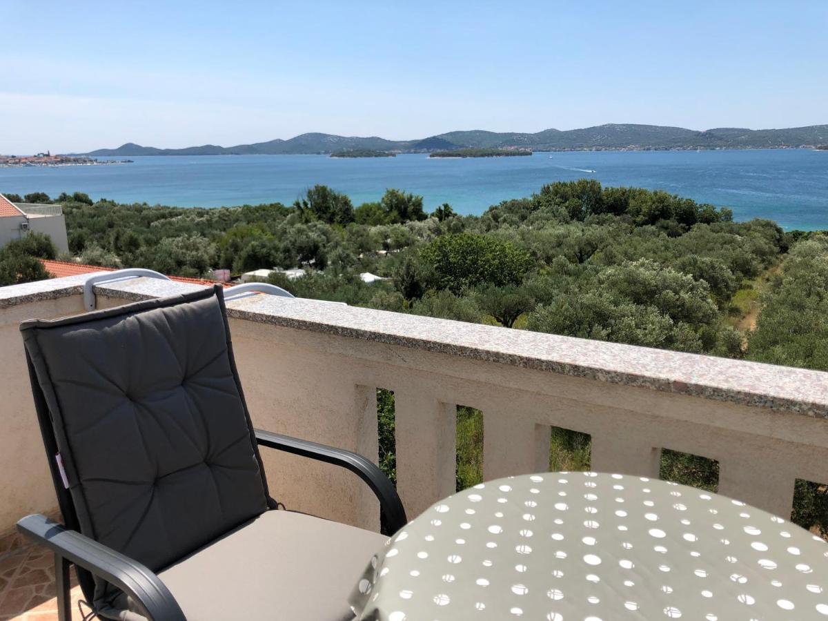 Apartments Delfini Sveti Filip i Jakov Luaran gambar