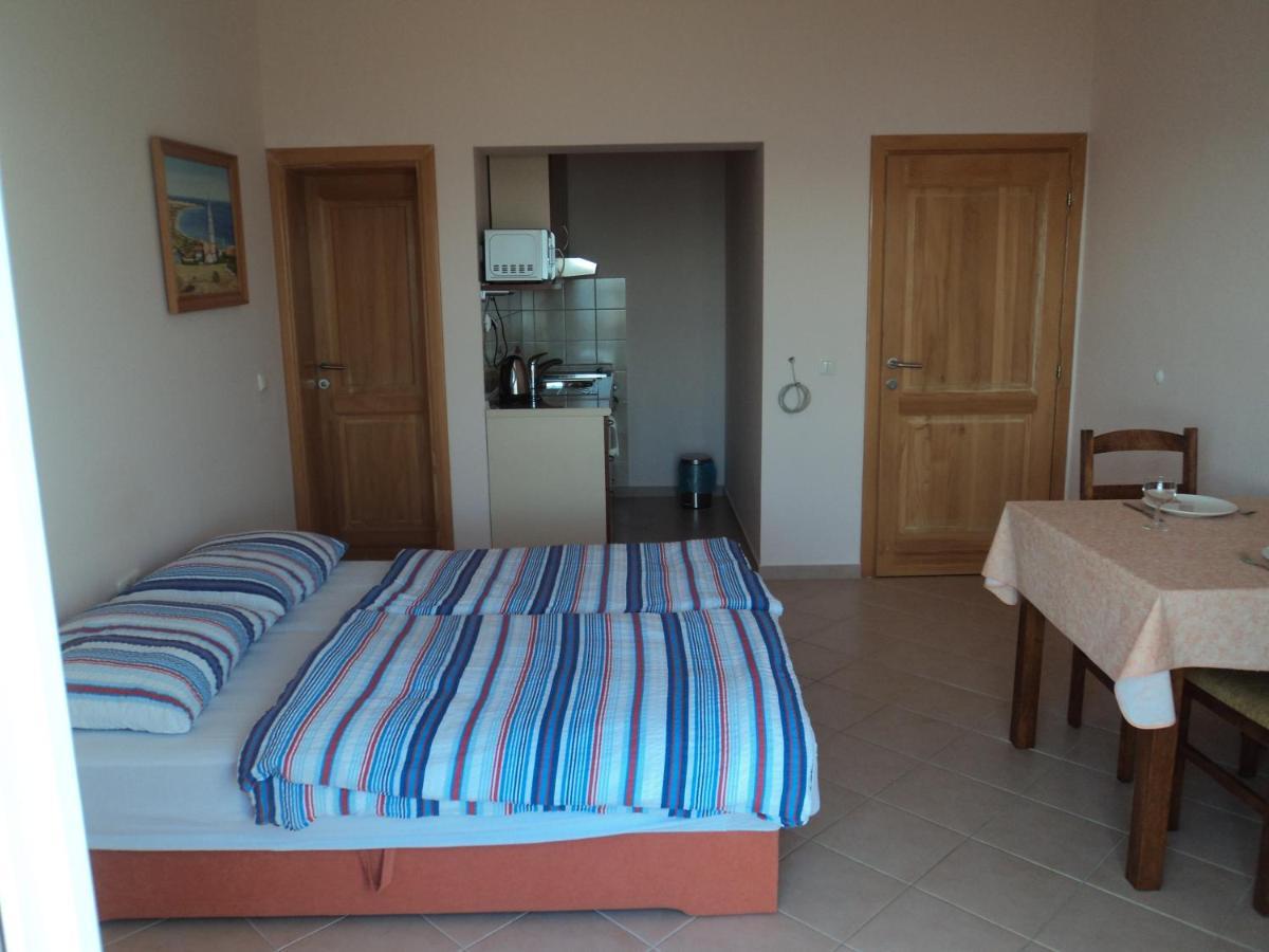 Apartments Delfini Sveti Filip i Jakov Luaran gambar