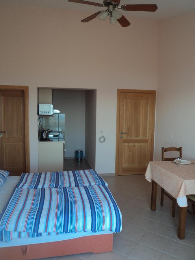 Apartments Delfini Sveti Filip i Jakov Luaran gambar