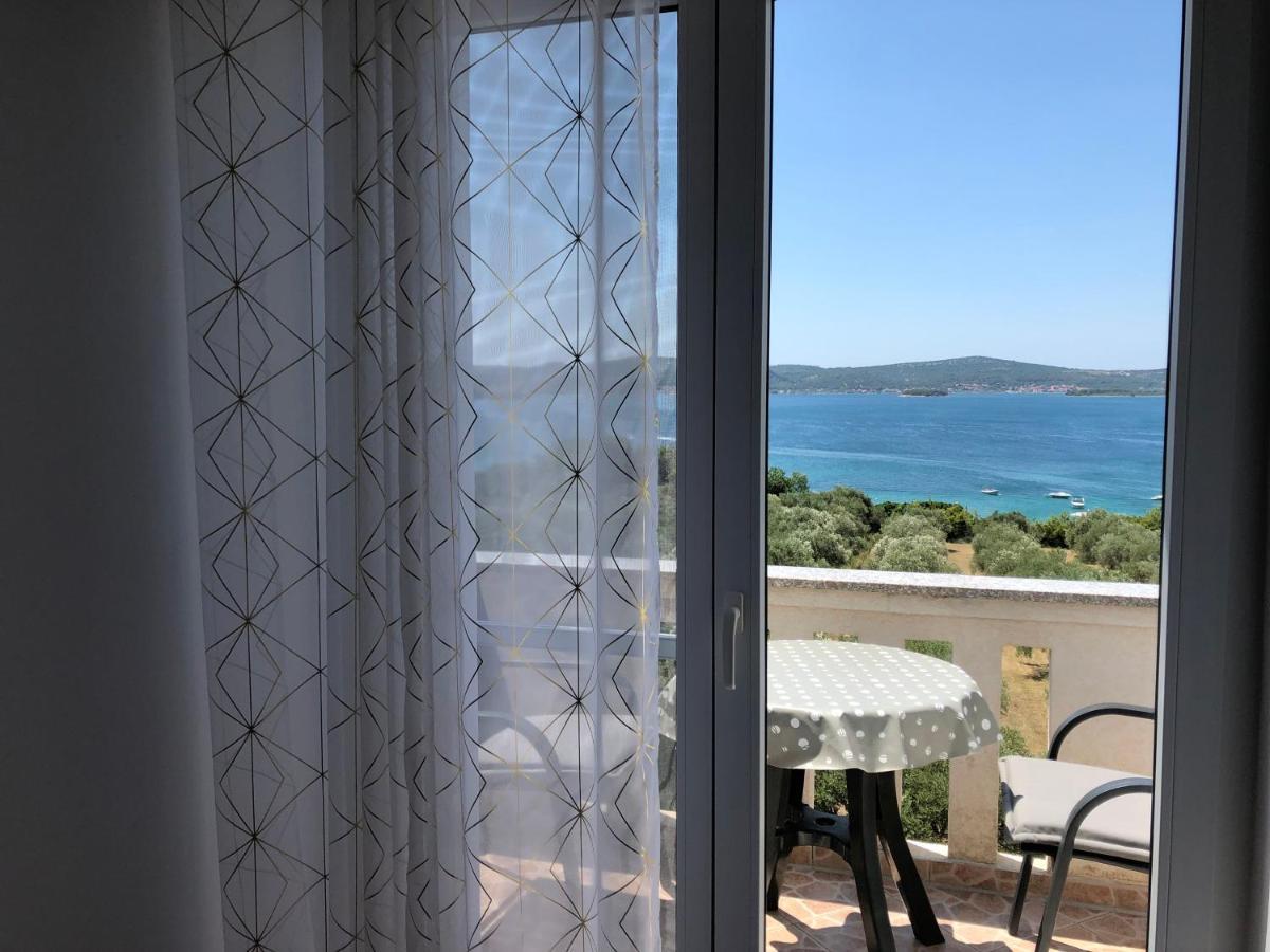 Apartments Delfini Sveti Filip i Jakov Luaran gambar