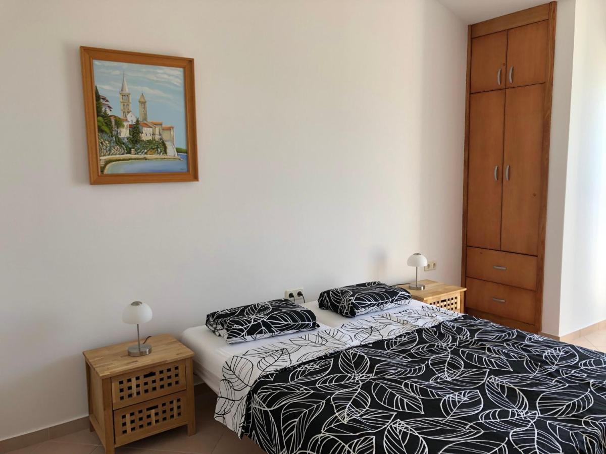 Apartments Delfini Sveti Filip i Jakov Luaran gambar
