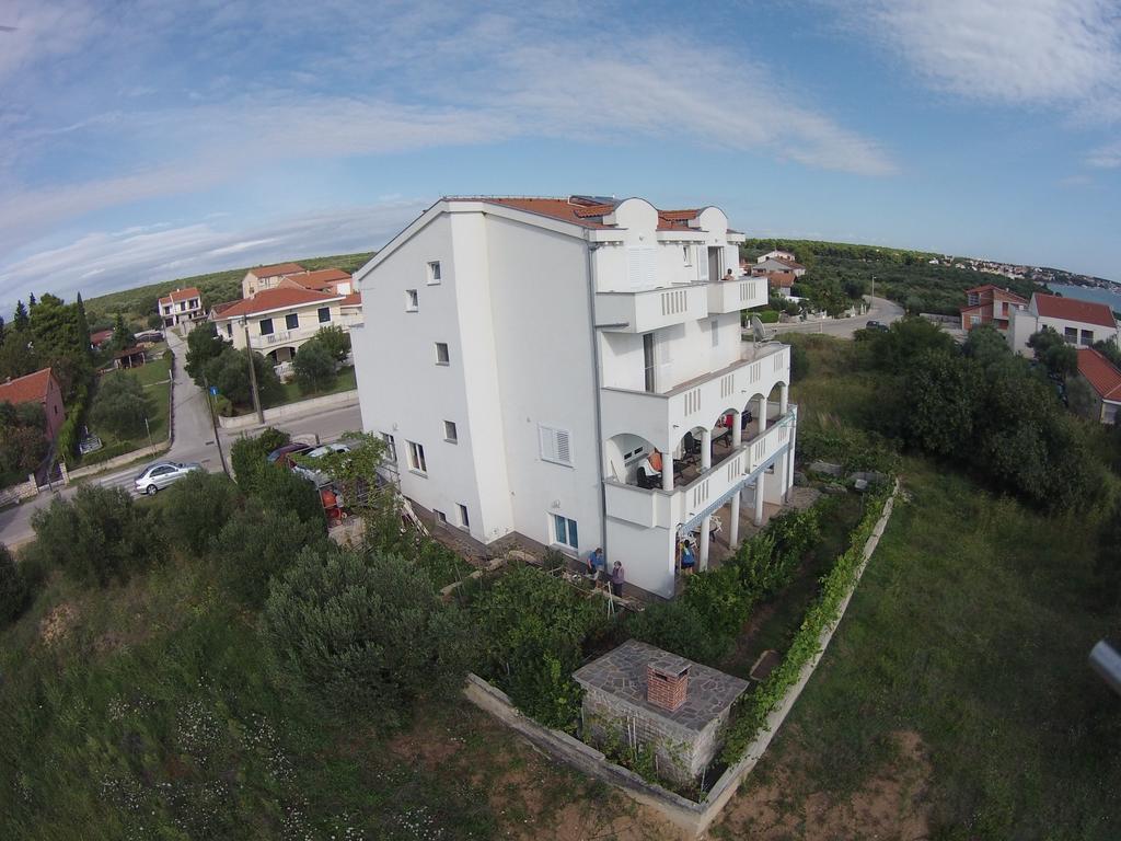 Apartments Delfini Sveti Filip i Jakov Luaran gambar